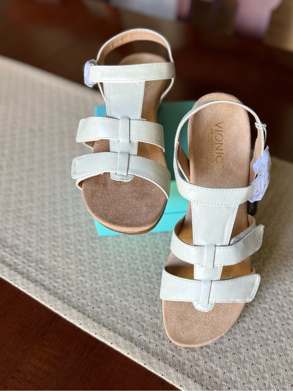 Vionic Glenda Strappy Wedge Sandal Sz 9 NWT